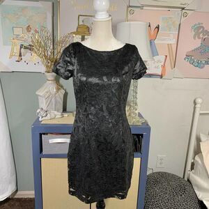 ALEXIA ADMOR Black faux leather lace cocktail dress s
